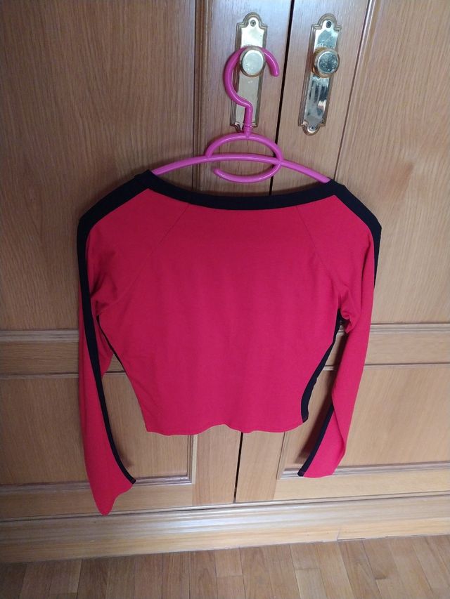 Top o jersey fino de manga larga y ajustado