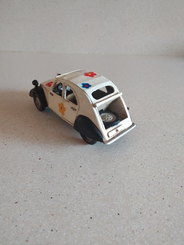 Coche Citroen dos caballos vintage