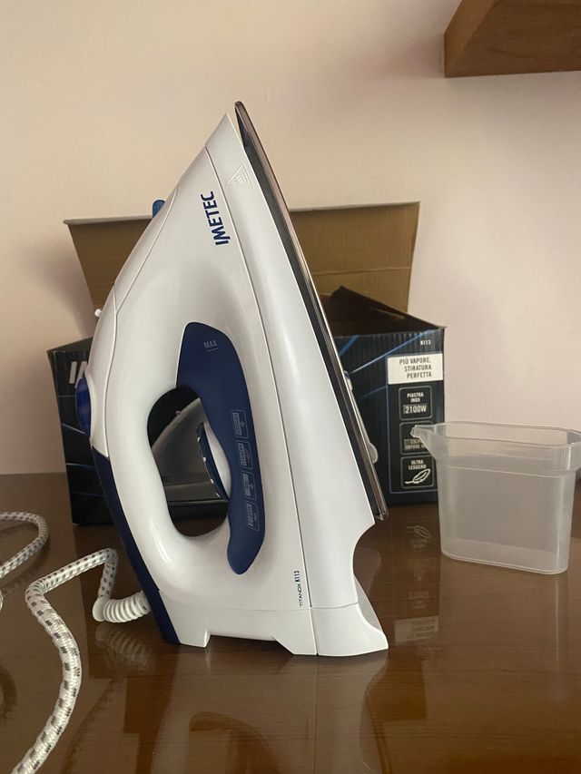 Ferro da stiro a vapore Imetec NUOVO