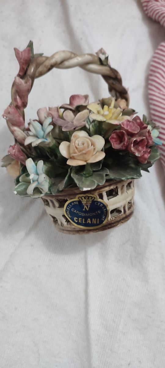 cesta flores capodimonte vintage