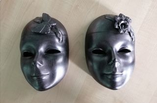            2  "MÁSCARAS" decorativas 