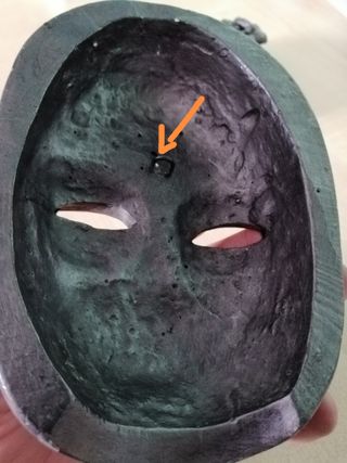            2  "MÁSCARAS" decorativas 