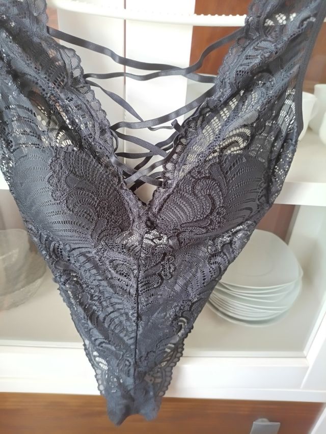 Body encaje negro