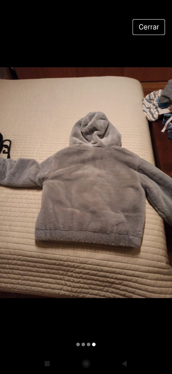 cazadora de pelo gris