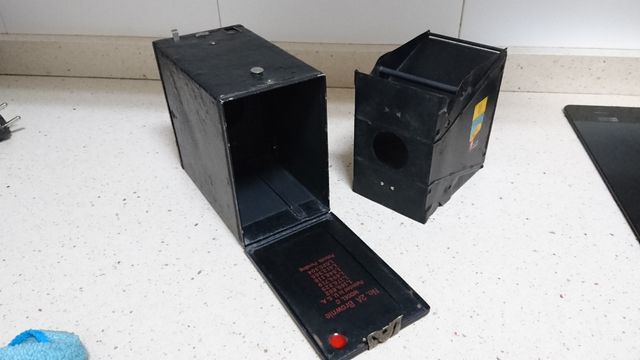 CAMARA FOTOS ANTIGUA DE CAJON EASTMAN 2A BROWNIE