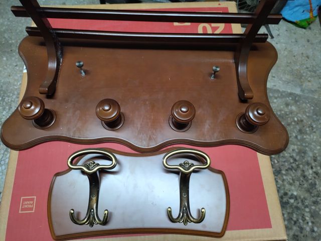 Perchero de madera 2 piezas. Medidas en las fotos