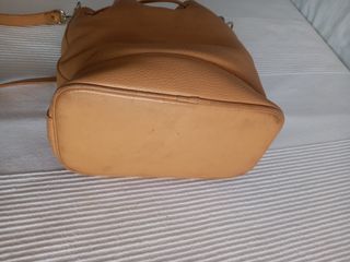 Bolso de piel de Ubrique.