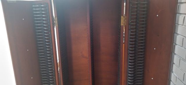 PORTA CDS Y DVDS  MUEBLE- ARMARIO