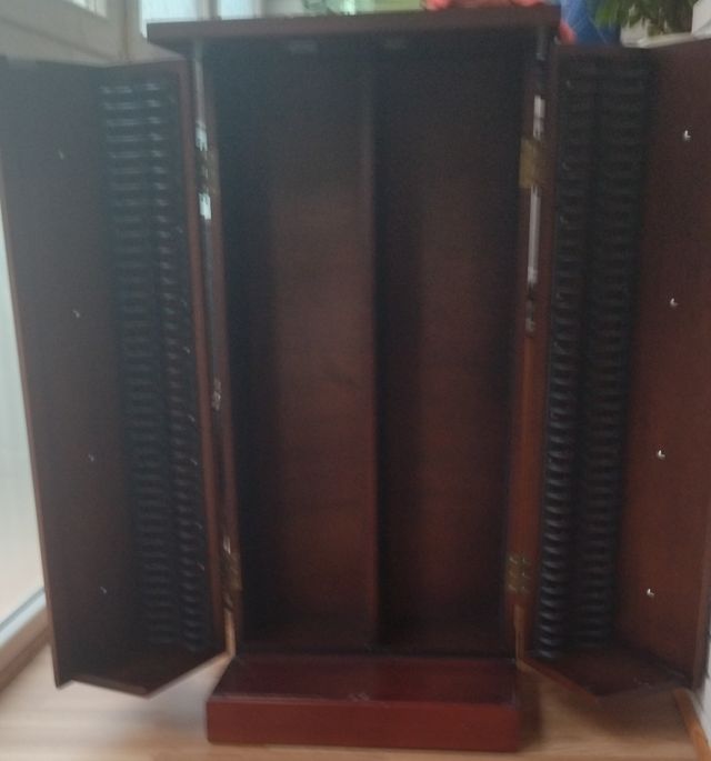 PORTA CDS Y DVDS  MUEBLE- ARMARIO