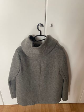 Chaquetón corto gris 