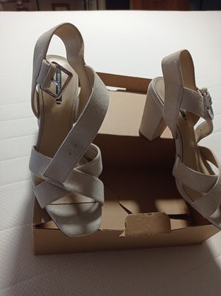 Sandalias