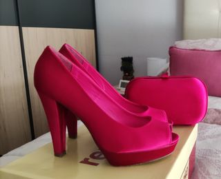 Peeptoes fucsia talla 36. Regalo bolso a juego