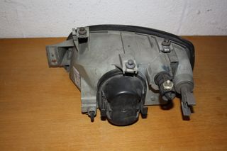 Faro Delantero Derecho. Renault Clio I (1996-1998)