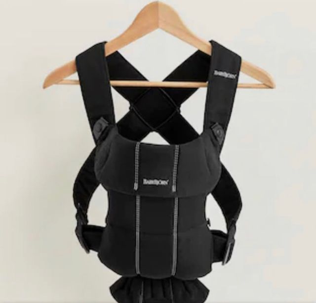 VENDO MOCHILA PORTABEBE BABYBJORN NEGRA