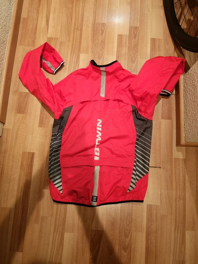 chaqueta lluvia ciclismo talla M Btwin