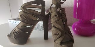 Sandalias tacón Zara