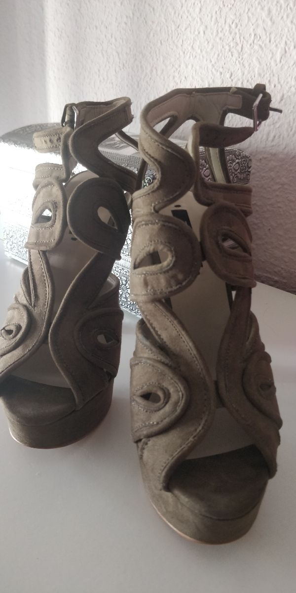 Sandalias tacón Zara