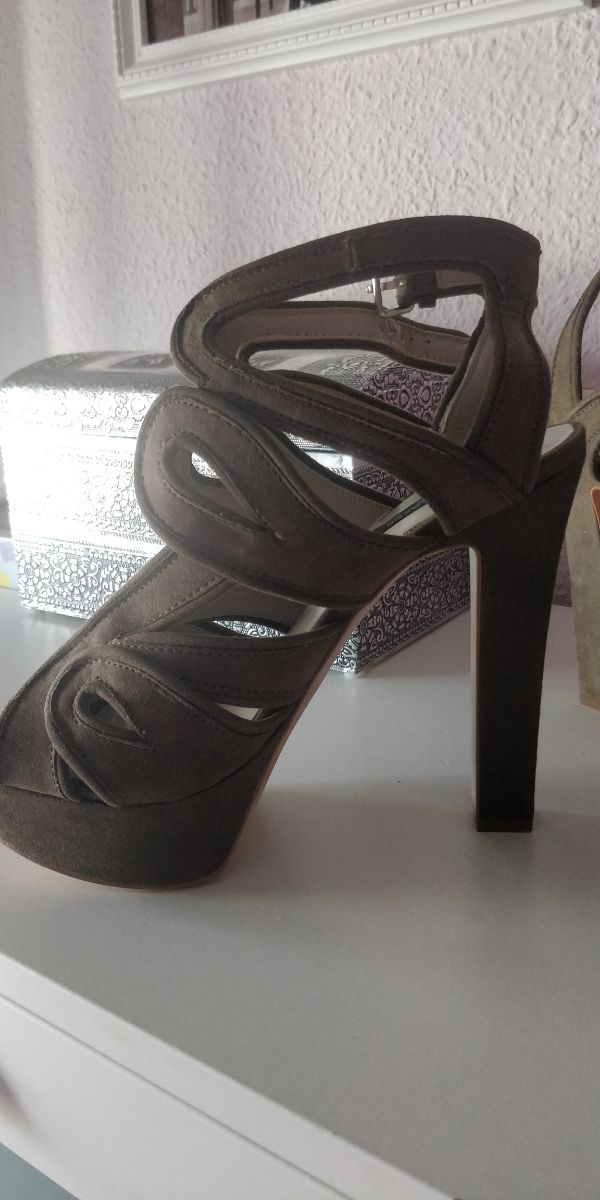 Sandalias tacón Zara