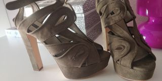 Sandalias tacón Zara