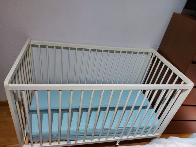 Cuna ikea.