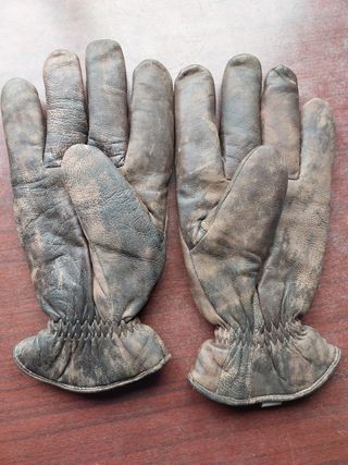 Guantes en piel para motos.