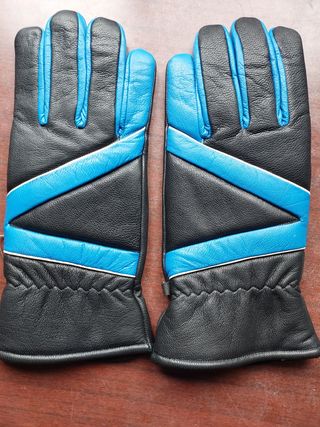 Guantes en piel para motos.