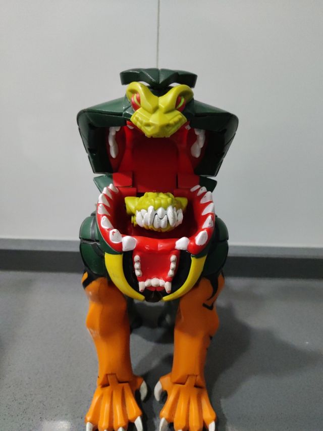 FIGURA "ACTION MAN" TIGRE+COBRA+TIBURÓN+RINOCERONT