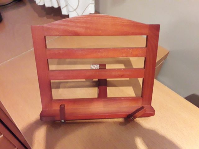 Vendo portalibros de madera
