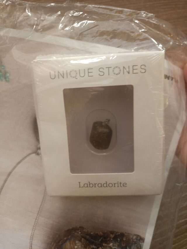 EL PODER DE LAS PIEDRAS LABRADORITA