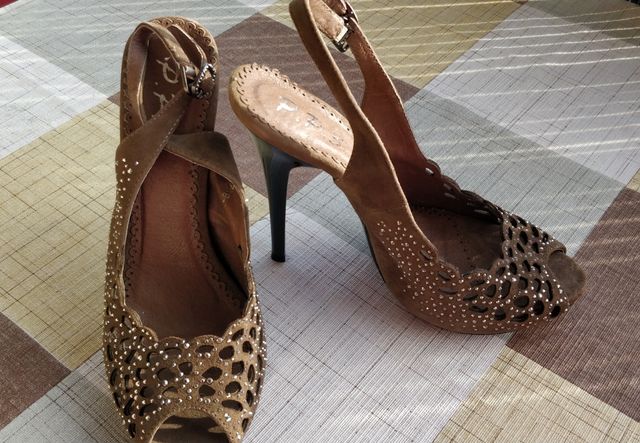 Zapatos destalonados