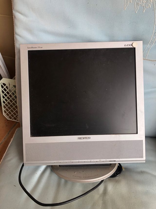 Monitor de TV de 17,5"