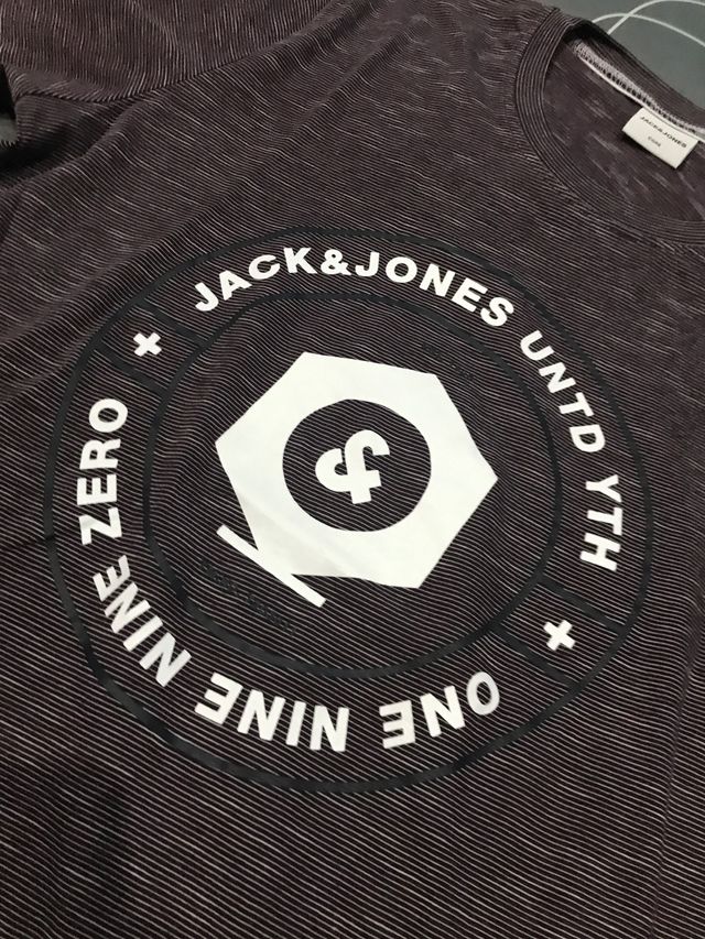 Camiseta Jack & Jones. Talla M