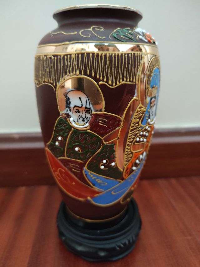 Jarrón japonés, porcelana Satsuma, a mano