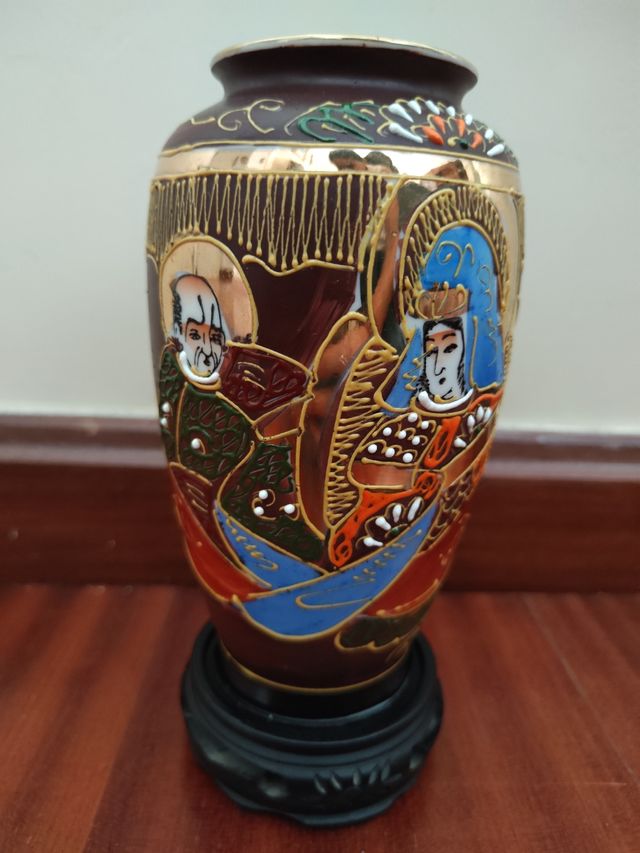 Jarrón japonés, porcelana Satsuma, a mano