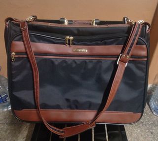 Se vende maleta de viaje para traje