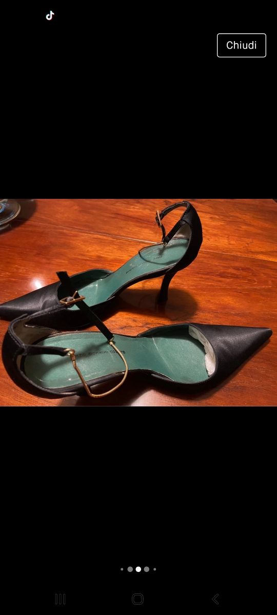 Scarpe eleganti in seta con bracciale alla cavigli