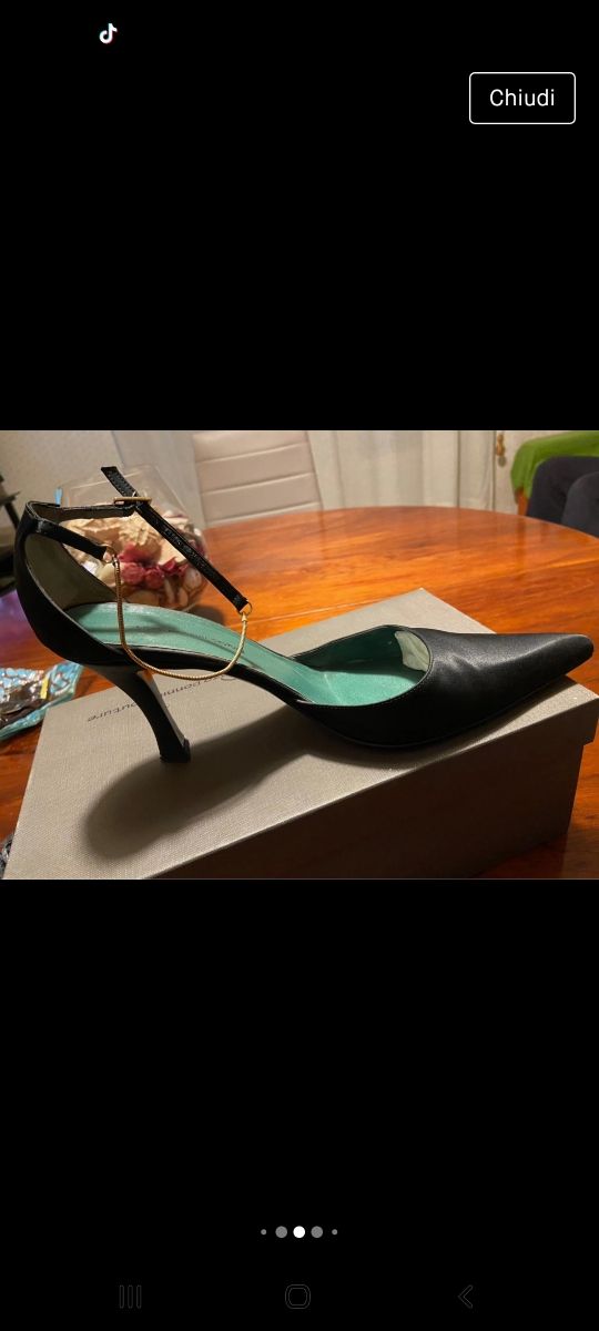 Scarpe eleganti in seta con bracciale alla cavigli