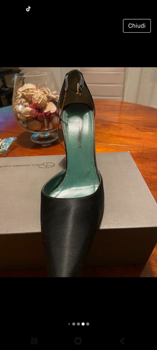 Scarpe eleganti in seta con bracciale alla cavigli