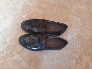 Zapatos de charol. Talla 40