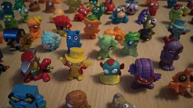 Super Zings lote 70 figuras+ caja metálica