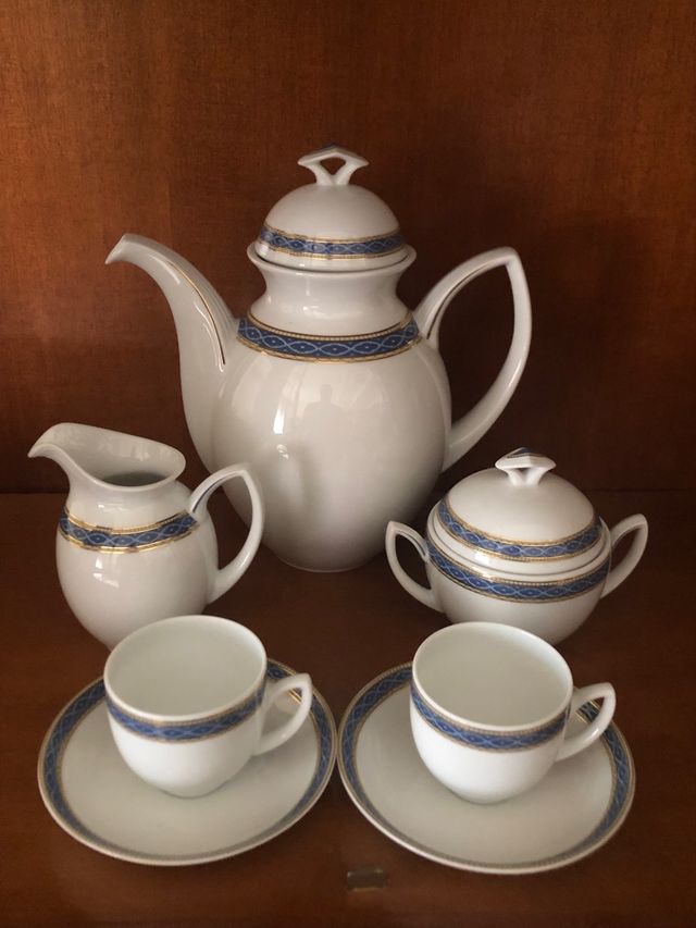 Juego de café en porcelana 
