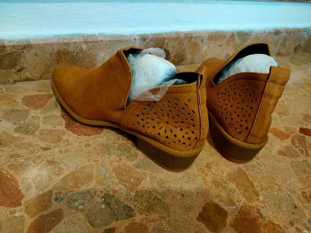 Botines marrones nuevos