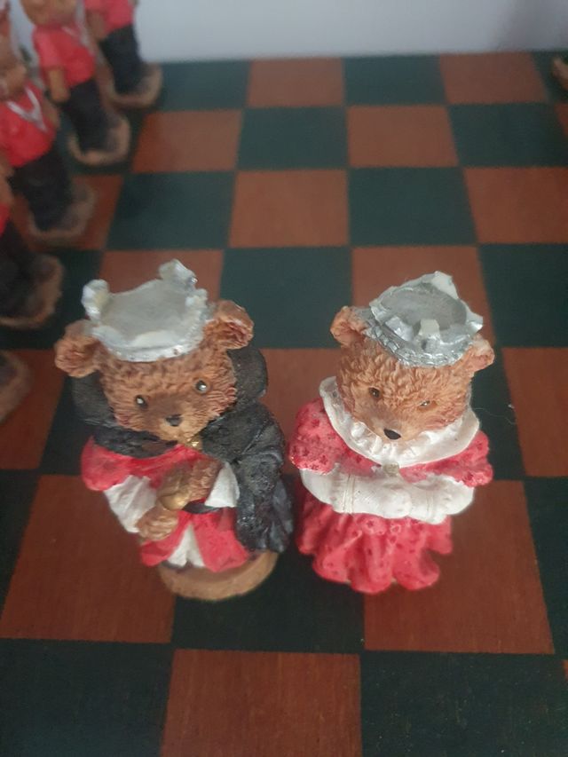 ajedrez ositos + regalo otro de cristal pequeño