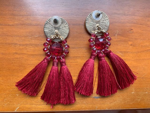 Pendientes rojos flecos