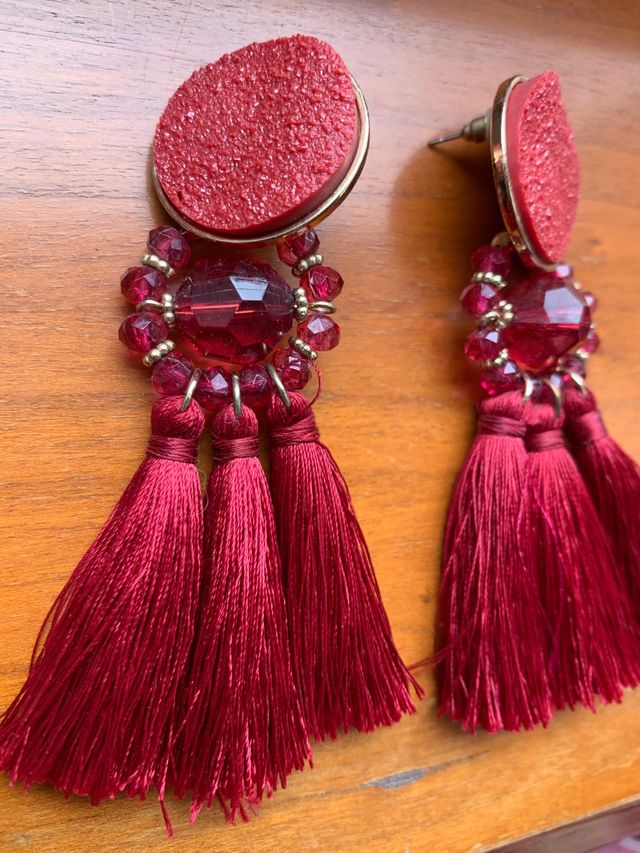 Pendientes rojos flecos