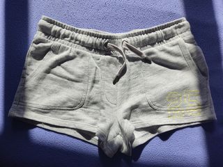 Pantalón corto