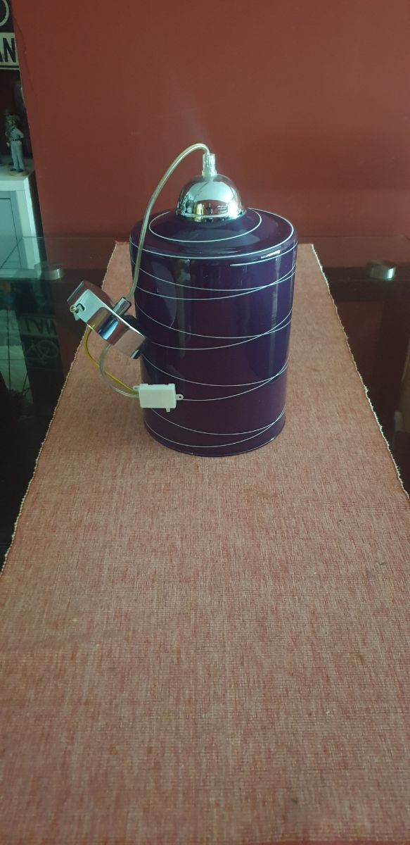 Lámpara de techo violeta