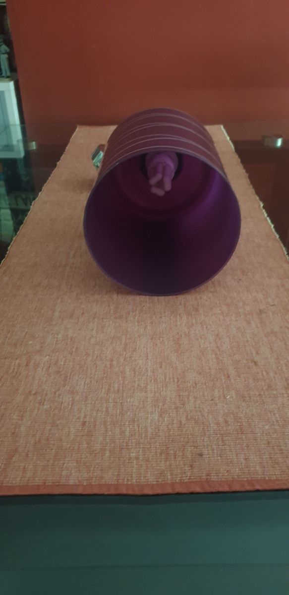 Lámpara de techo violeta