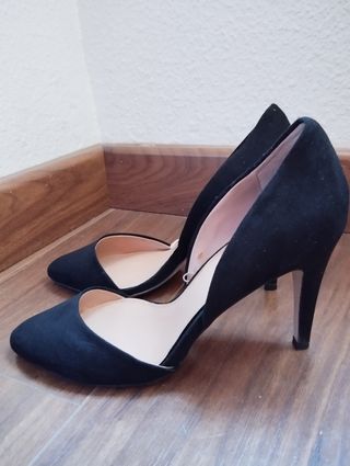 Zapatos de tacón. Stradivarius.