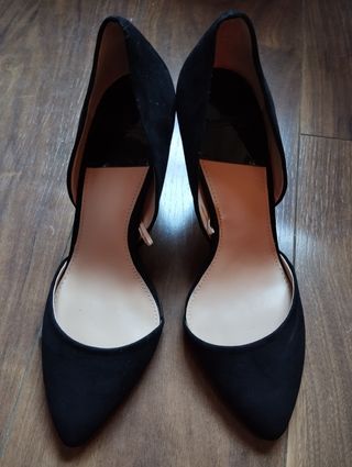 Zapatos de tacón. Stradivarius.